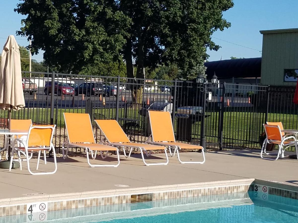 Hotel Lincoln Inn On Route 66 And Near I-55 Exterior foto